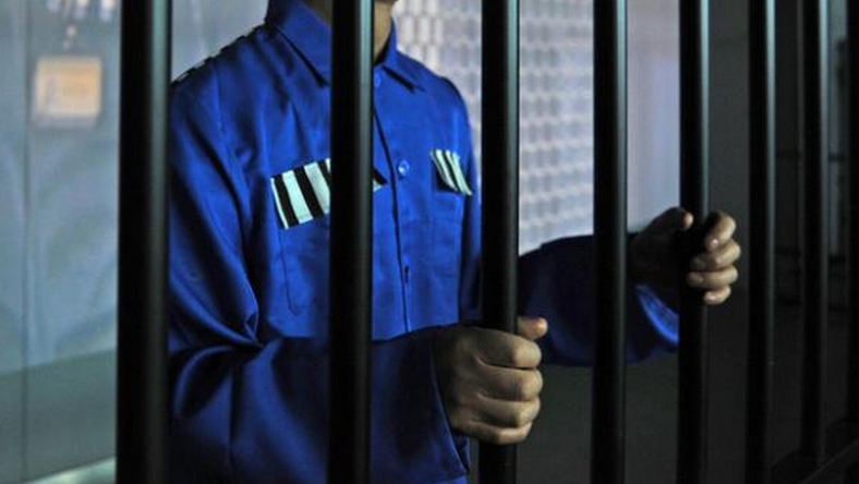 今天正式施行的“刑九”,可能成为悬在某些网络公司头上的一把剑